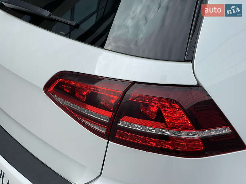 Хэтчбек Volkswagen e-Golf 2014 в Луцке фото 13 Хэтчбек Volkswagen e-Golf 2014 в Луцке