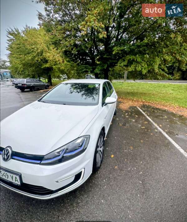Хэтчбек Volkswagen e-Golf 2017 в Кривом Роге