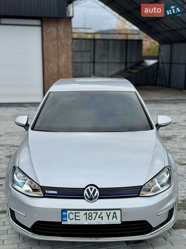 Хэтчбек Volkswagen e-Golf 2015 в Черновцах
