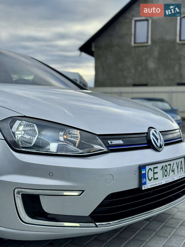 Хэтчбек Volkswagen e-Golf 2015 в Черновцах