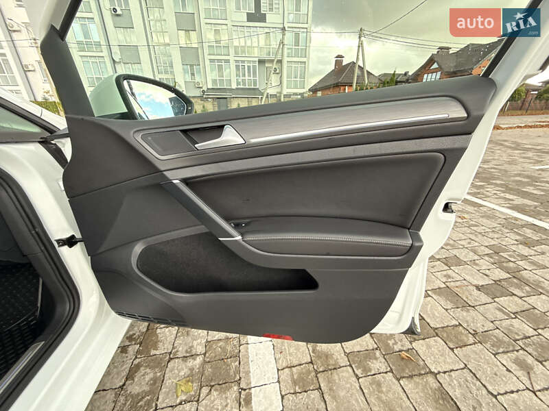 Хетчбек Volkswagen e-Golf 2018 в Рівному