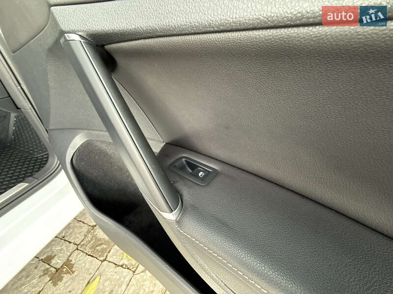 Хетчбек Volkswagen e-Golf 2018 в Рівному