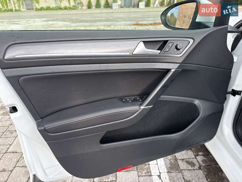 Хетчбек Volkswagen e-Golf 2018 в Рівному