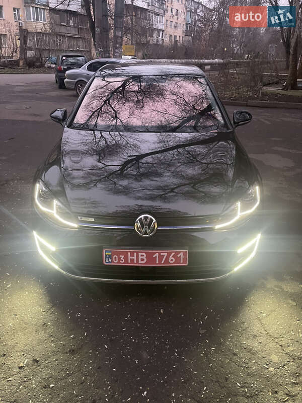 Хэтчбек Volkswagen e-Golf 2019 в Одессе