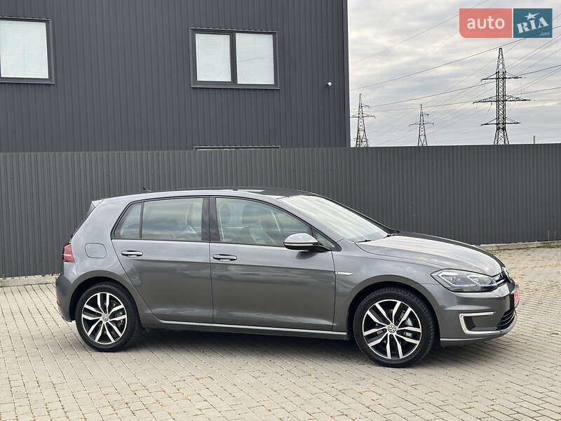 Хэтчбек Volkswagen e-Golf 2019 в Ужгороде