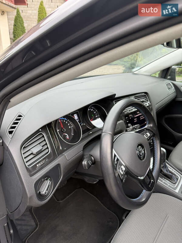 Хэтчбек Volkswagen e-Golf 2020 в Мукачево