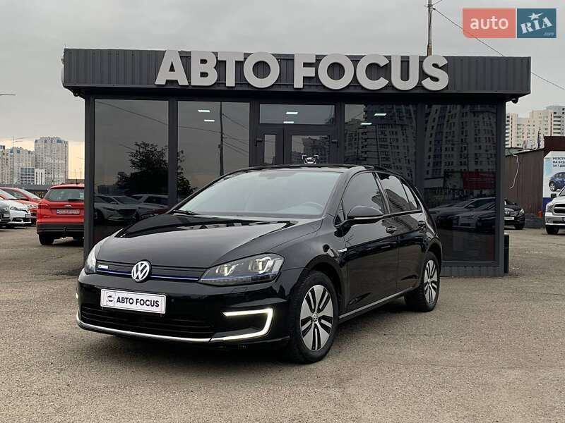 Хэтчбек Volkswagen e-Golf 2016 в Киеве