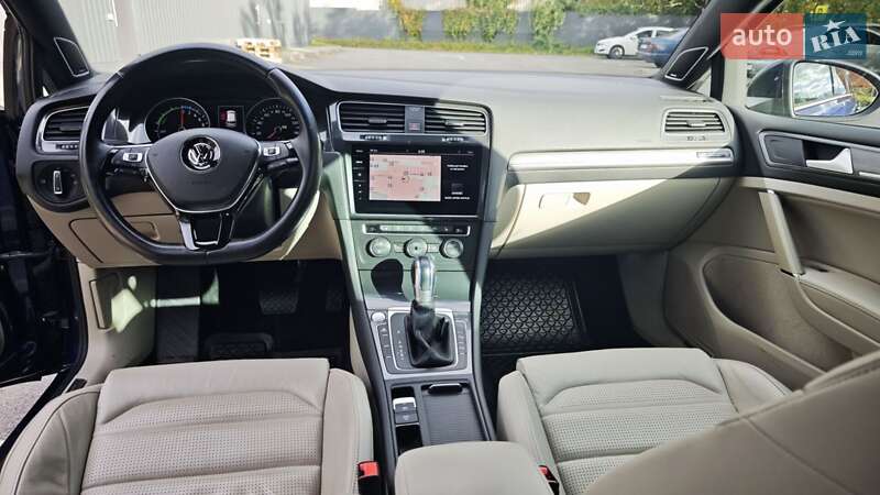 Хэтчбек Volkswagen e-Golf 2018 в Каменец-Подольском