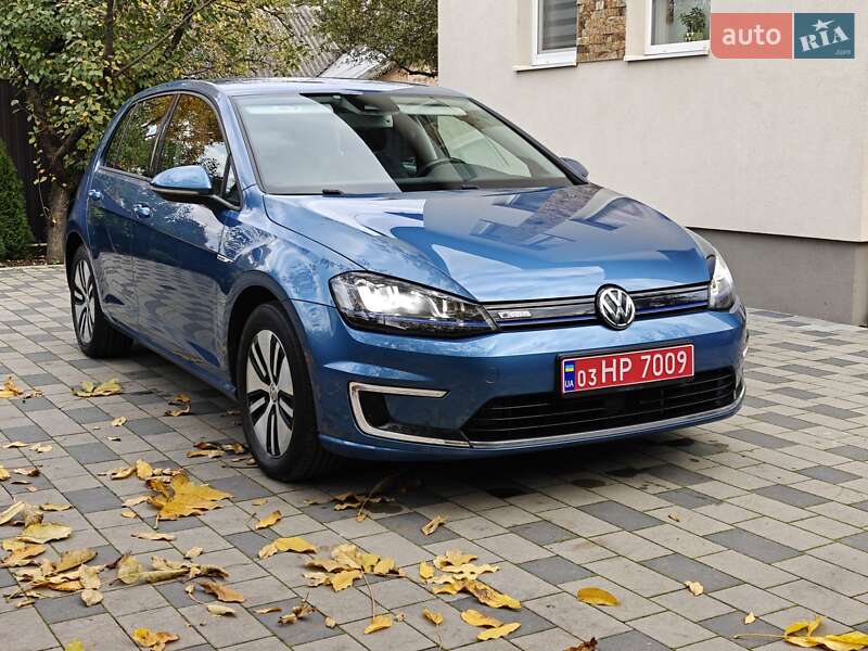 Хэтчбек Volkswagen e-Golf 2015 в Ивано-Франковске