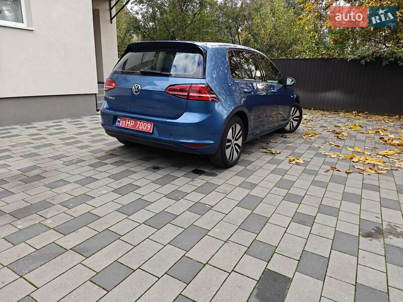 Хэтчбек Volkswagen e-Golf 2015 в Ивано-Франковске