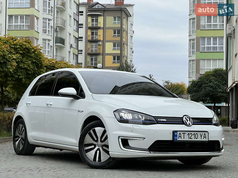 Хетчбек Volkswagen e-Golf 2015 в Івано-Франківську