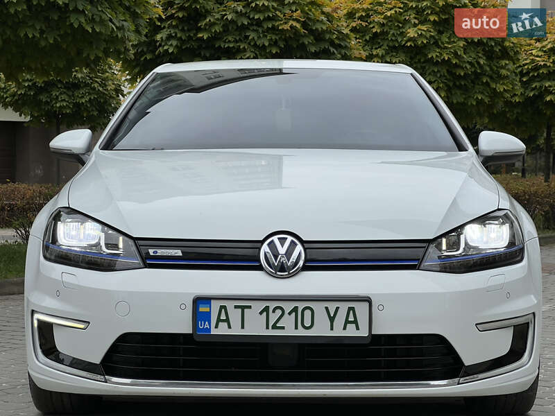 Хетчбек Volkswagen e-Golf 2015 в Івано-Франківську