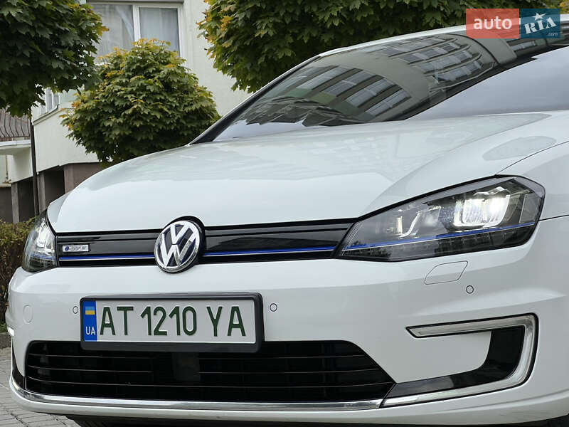 Хетчбек Volkswagen e-Golf 2015 в Івано-Франківську