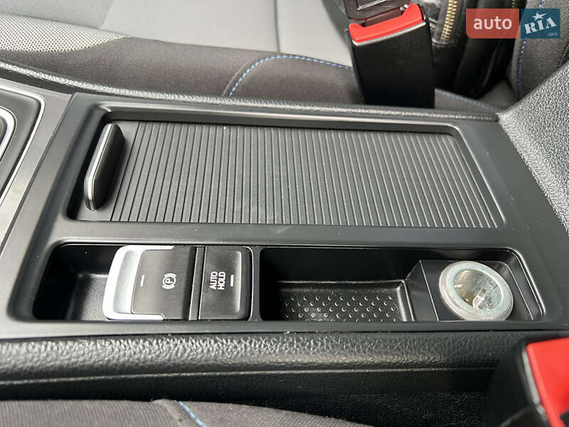 Хетчбек Volkswagen e-Golf 2015 в Івано-Франківську