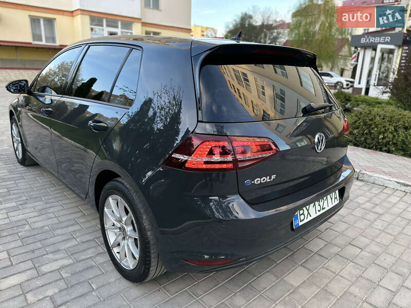 Хетчбек Volkswagen e-Golf 2015 в Кам'янець-Подільському