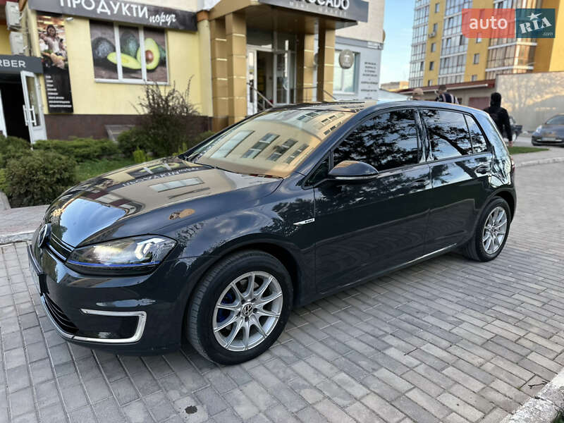 Хетчбек Volkswagen e-Golf 2015 в Кам'янець-Подільському