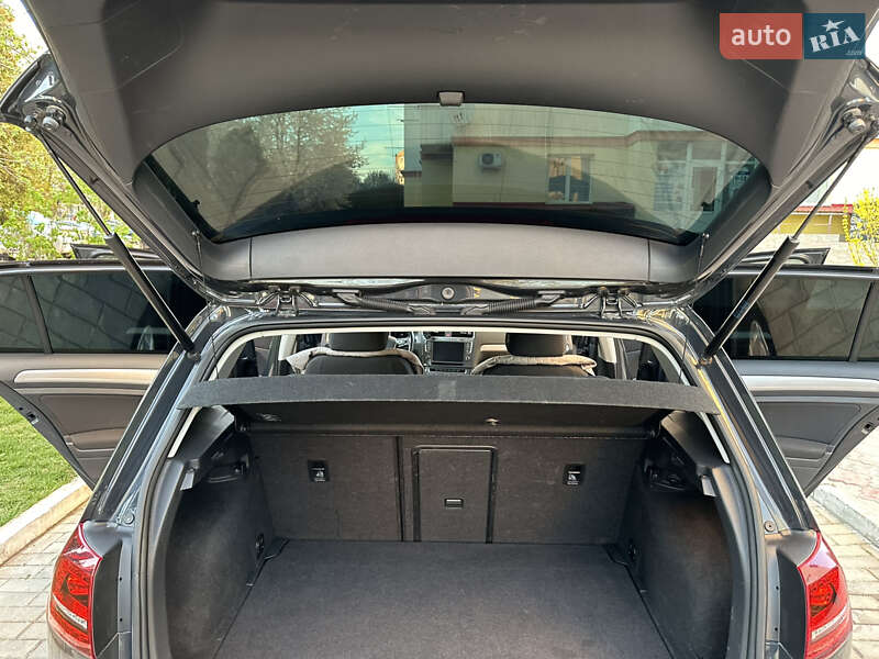 Хетчбек Volkswagen e-Golf 2015 в Кам'янець-Подільському