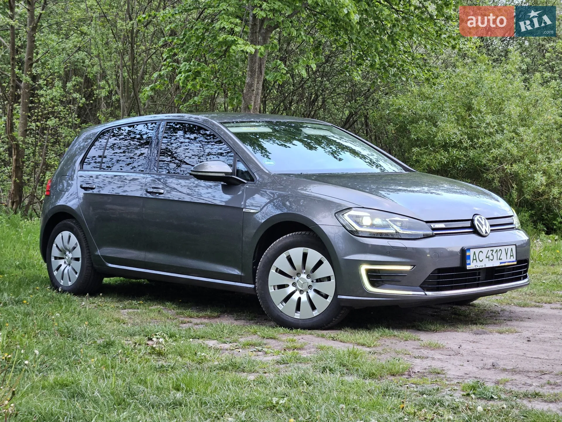 2020 Volkswagen Golf - мініатюра 3