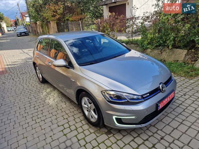 Хэтчбек Volkswagen e-Golf 2017 в Львове фото 17 Хэтчбек Volkswagen e-Golf 2017 в Львове