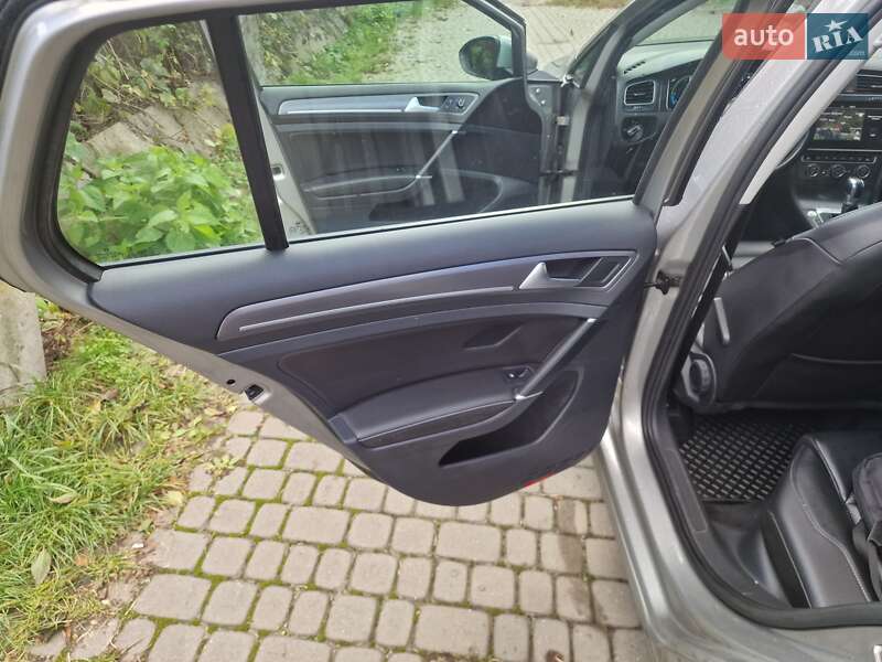 Хэтчбек Volkswagen e-Golf 2017 в Львове фото 30 Хэтчбек Volkswagen e-Golf 2017 в Львове