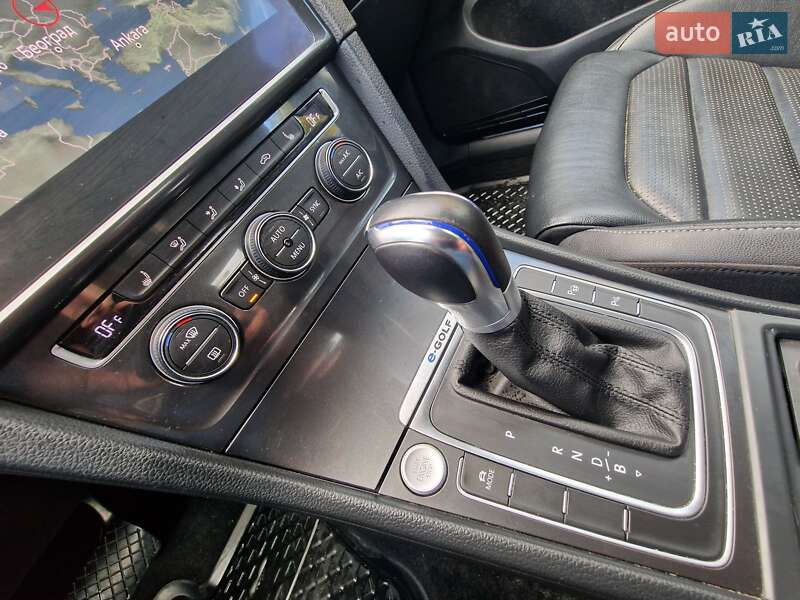 Хэтчбек Volkswagen e-Golf 2017 в Львове фото 40 Хэтчбек Volkswagen e-Golf 2017 в Львове