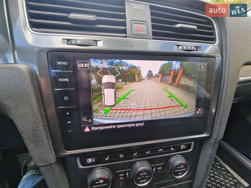 Хэтчбек Volkswagen e-Golf 2017 в Львове фото 43 Хэтчбек Volkswagen e-Golf 2017 в Львове