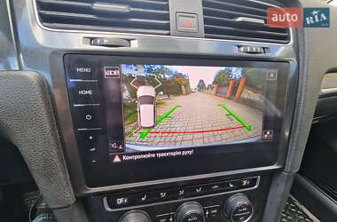 Хэтчбек Volkswagen e-Golf 2017 в 