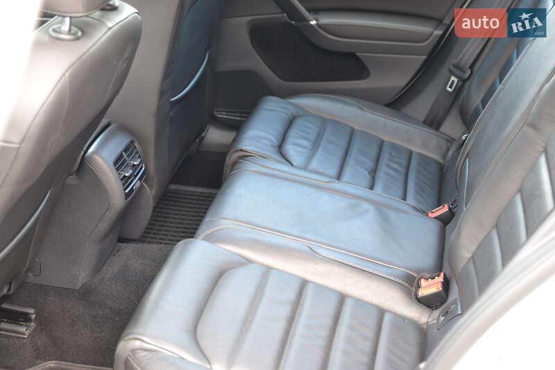 Хэтчбек Volkswagen e-Golf 2015 в Луцке фото 16 Хэтчбек Volkswagen e-Golf 2015 в Луцке