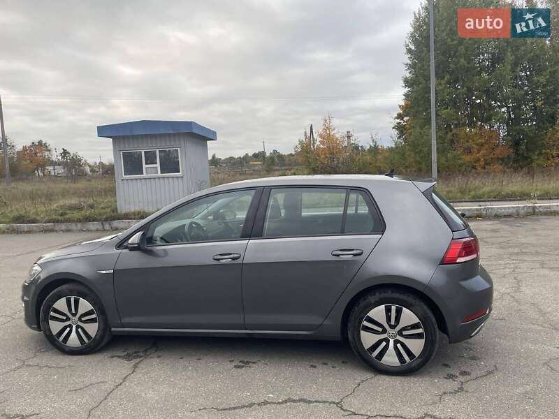 Хетчбек Volkswagen e-Golf 2019 в Житомирі
