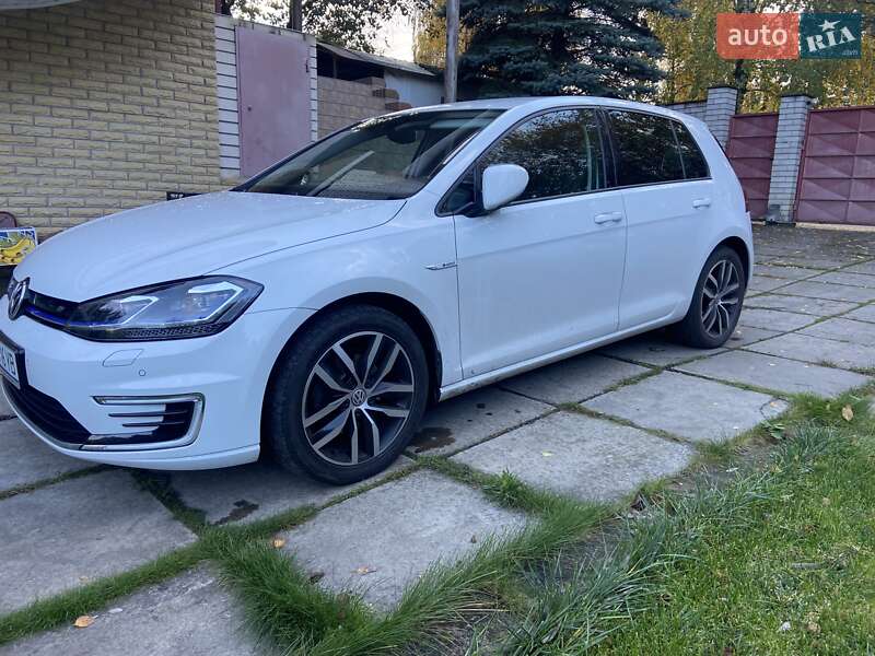 Volkswagen e-Golf 2020