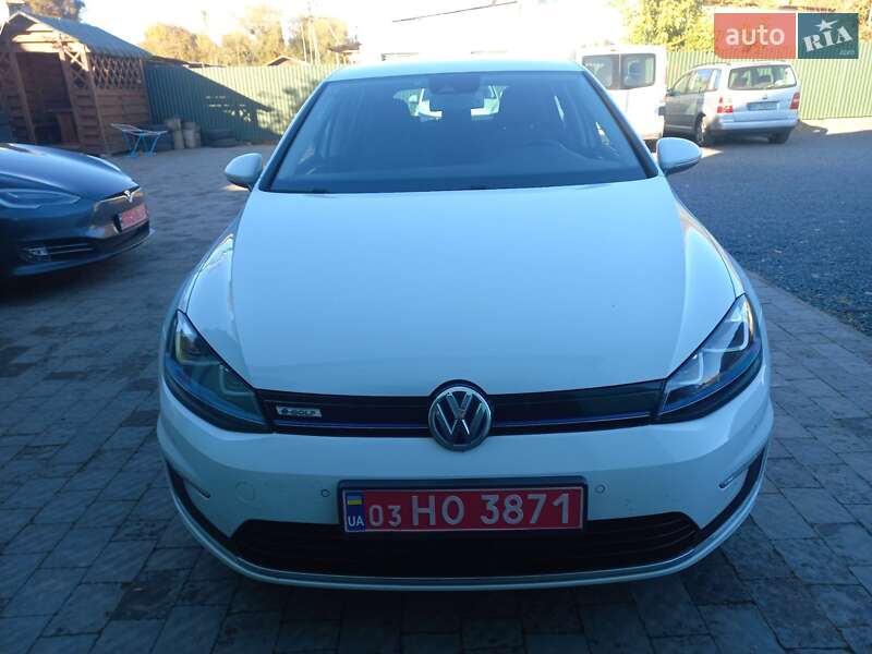 Хетчбек Volkswagen e-Golf 2015 в Шептицькому