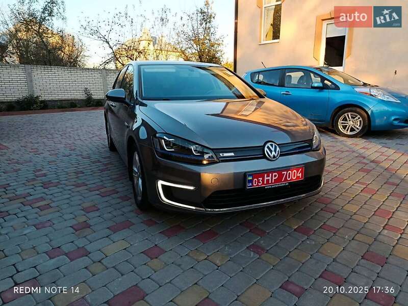 Хэтчбек Volkswagen e-Golf 2015 в Ивано-Франковске
