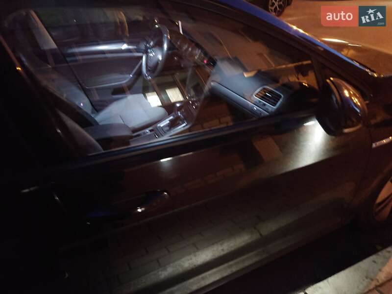 Хетчбек Volkswagen e-Golf 2017 в Луцьку