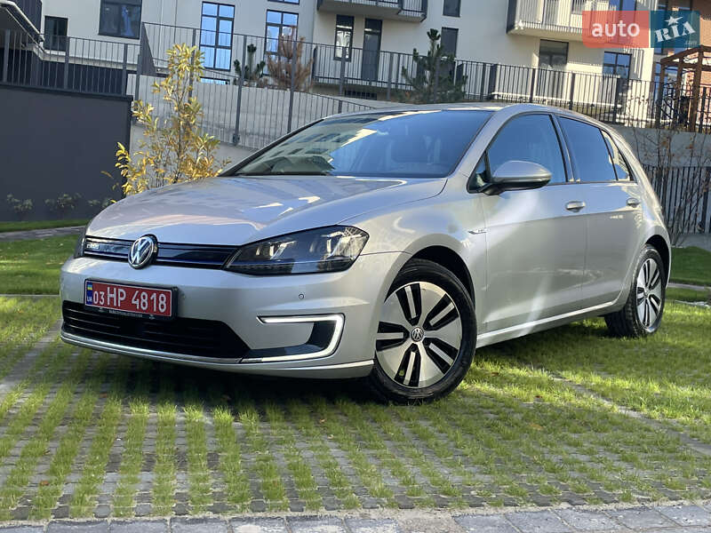 Хетчбек Volkswagen e-Golf 2015 в Львові