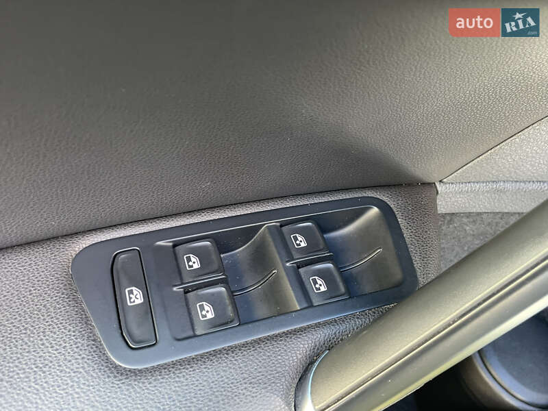 Хетчбек Volkswagen e-Golf 2015 в Львові