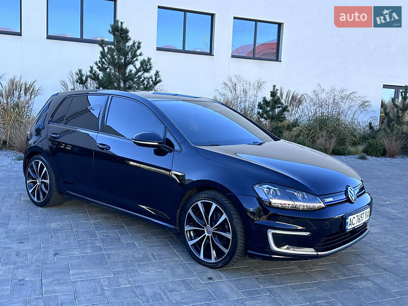 Хэтчбек Volkswagen e-Golf 2015 в Луцке фото 5 Хэтчбек Volkswagen e-Golf 2015 в Луцке