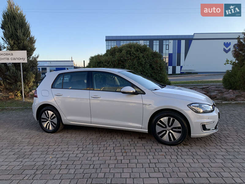 Хетчбек Volkswagen e-Golf 2018 в Рівному фото 11 Хетчбек Volkswagen e-Golf 2018 в Рівному