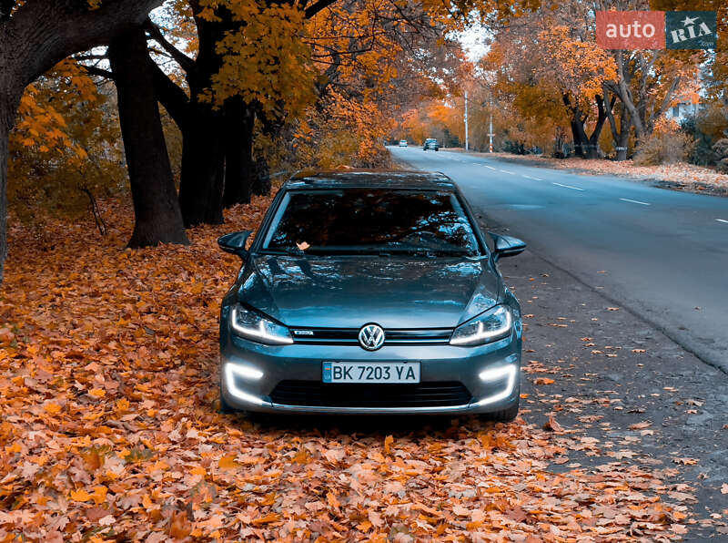 Хетчбек Volkswagen e-Golf 2019 в Рівному