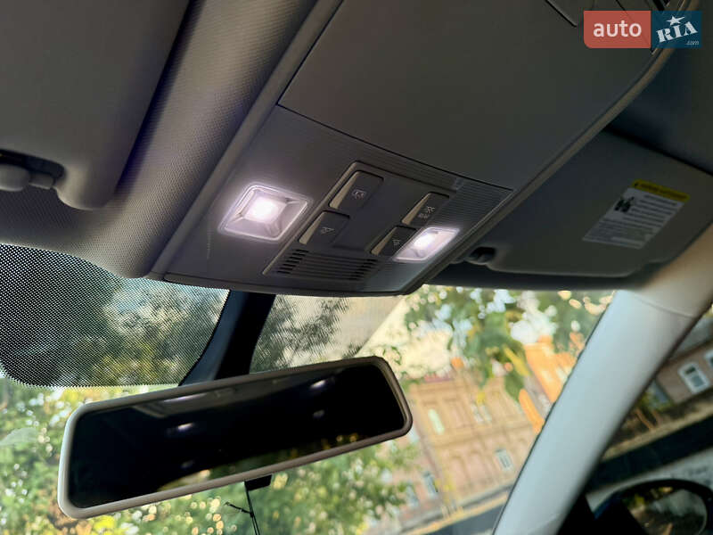 Хэтчбек Volkswagen e-Golf 2015 в Кропивницком