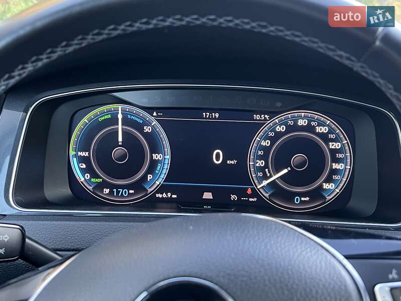 Хэтчбек Volkswagen e-Golf 2019 в Ровно