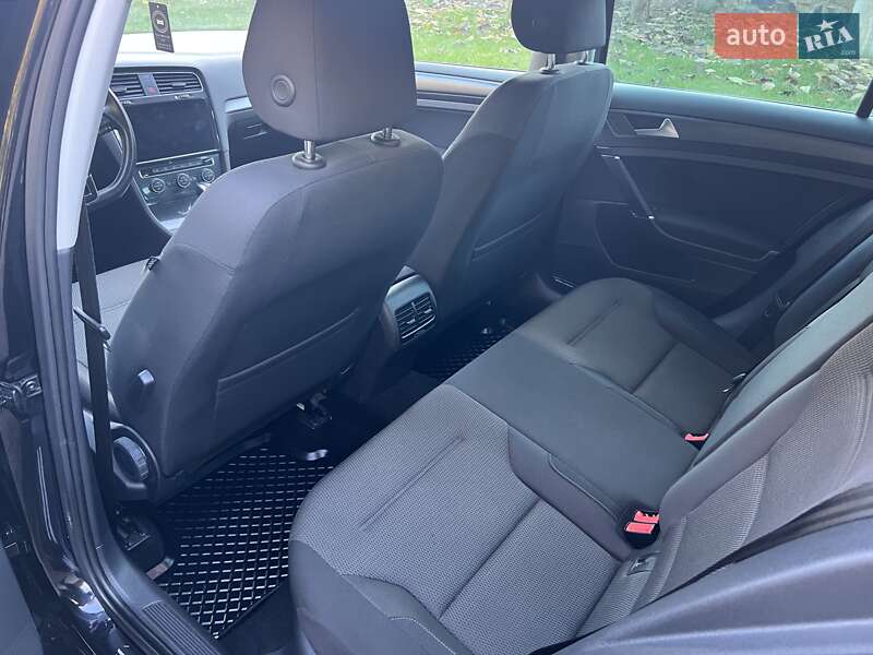 Хэтчбек Volkswagen e-Golf 2019 в Ровно