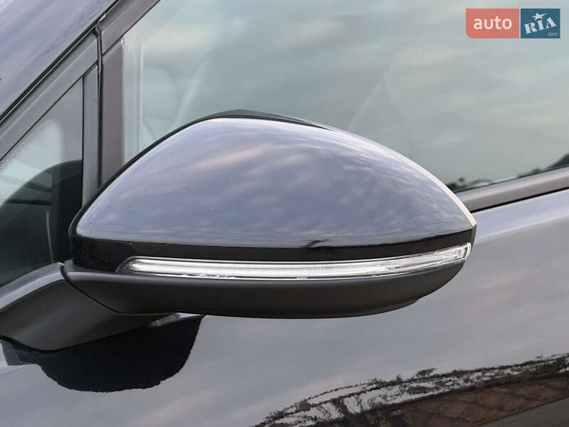 Хэтчбек Volkswagen e-Golf 2020 в Ровно