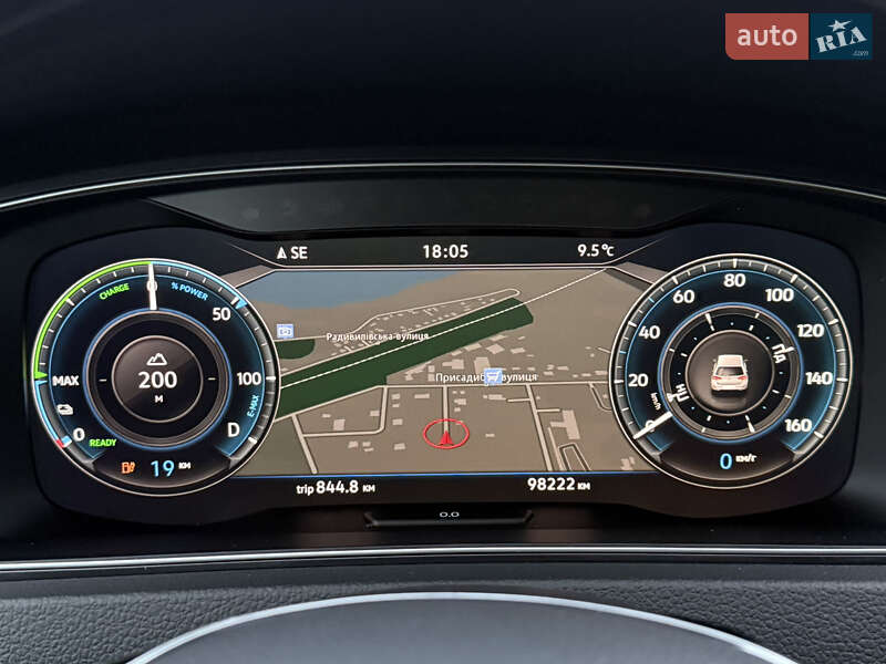 Хэтчбек Volkswagen e-Golf 2020 в Ровно