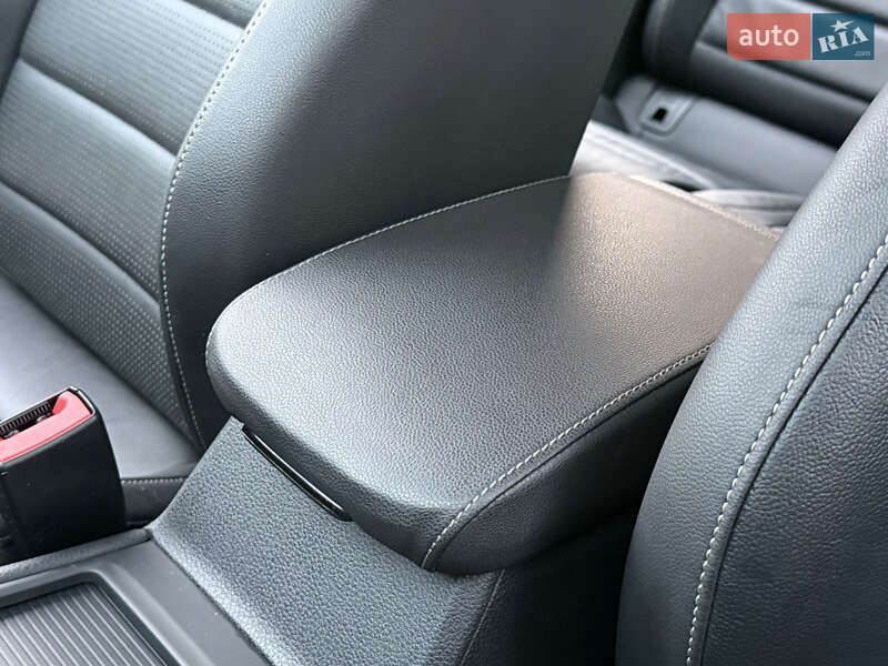 Хэтчбек Volkswagen e-Golf 2020 в Ровно