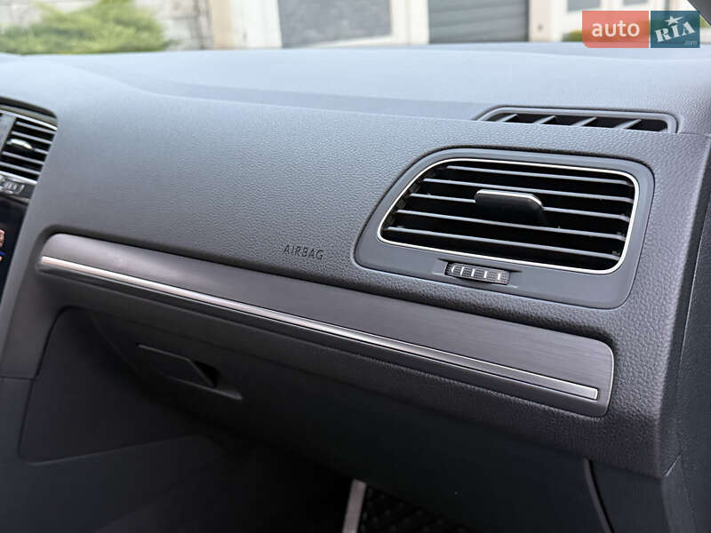 Хэтчбек Volkswagen e-Golf 2020 в Ровно