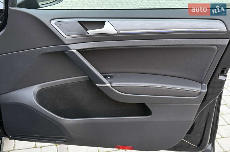 Хэтчбек Volkswagen e-Golf 2020 в Ровно