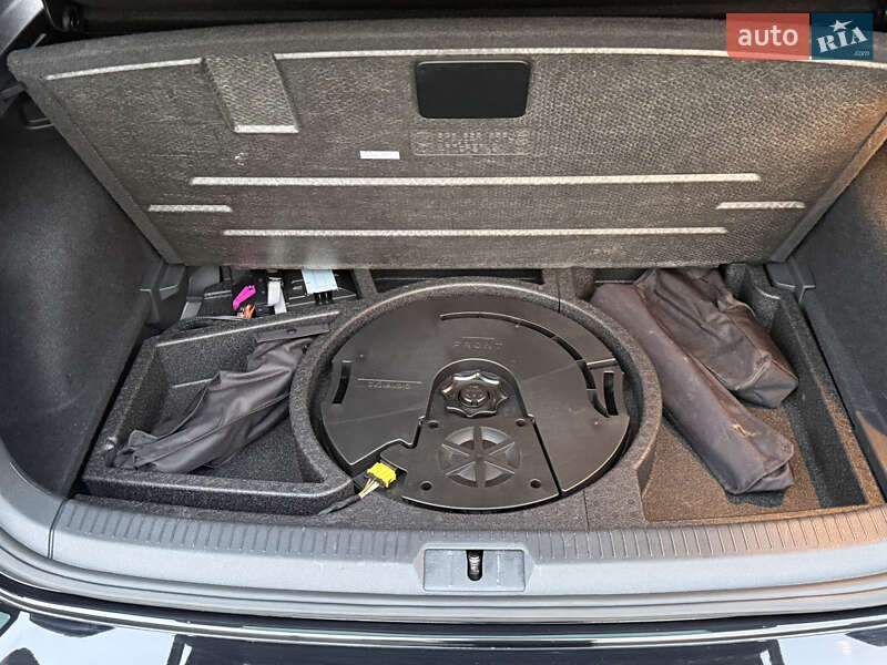 Хэтчбек Volkswagen e-Golf 2020 в Ровно