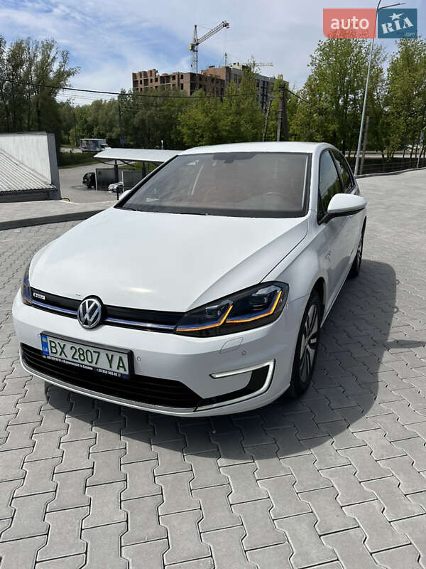 Хэтчбек Volkswagen e-Golf 2018 в Хмельницком