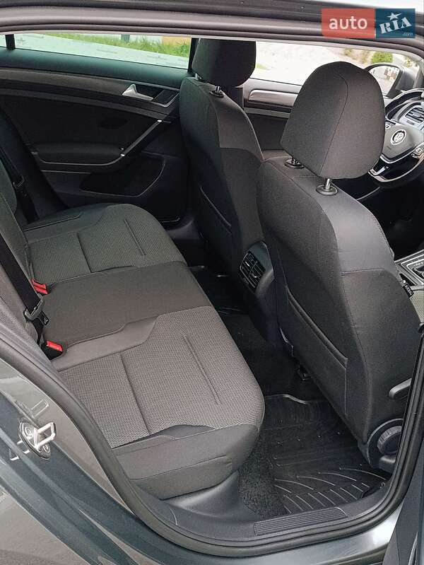 Хетчбек Volkswagen e-Golf 2018 в Рівному