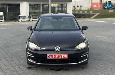 Хэтчбек Volkswagen e-Golf 2015 в 